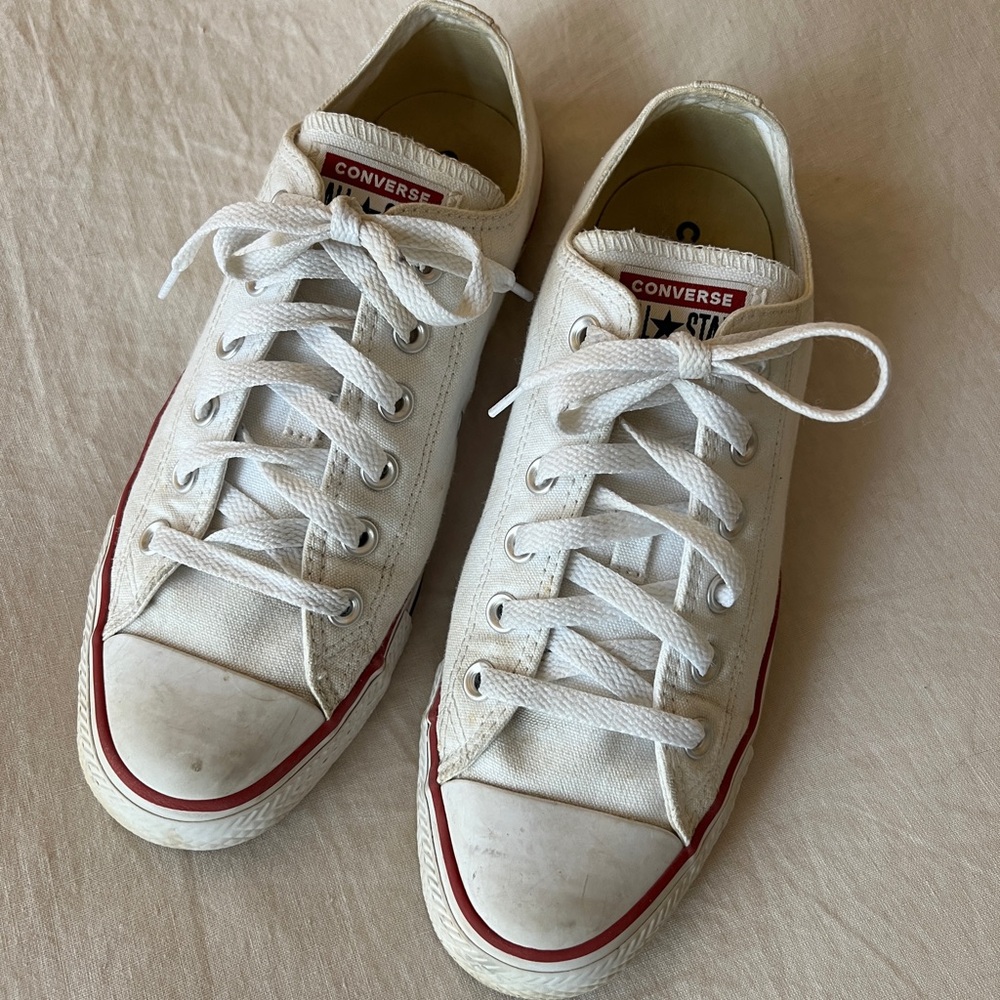 Converse Women's Chuck Taylor Classic Sneakers